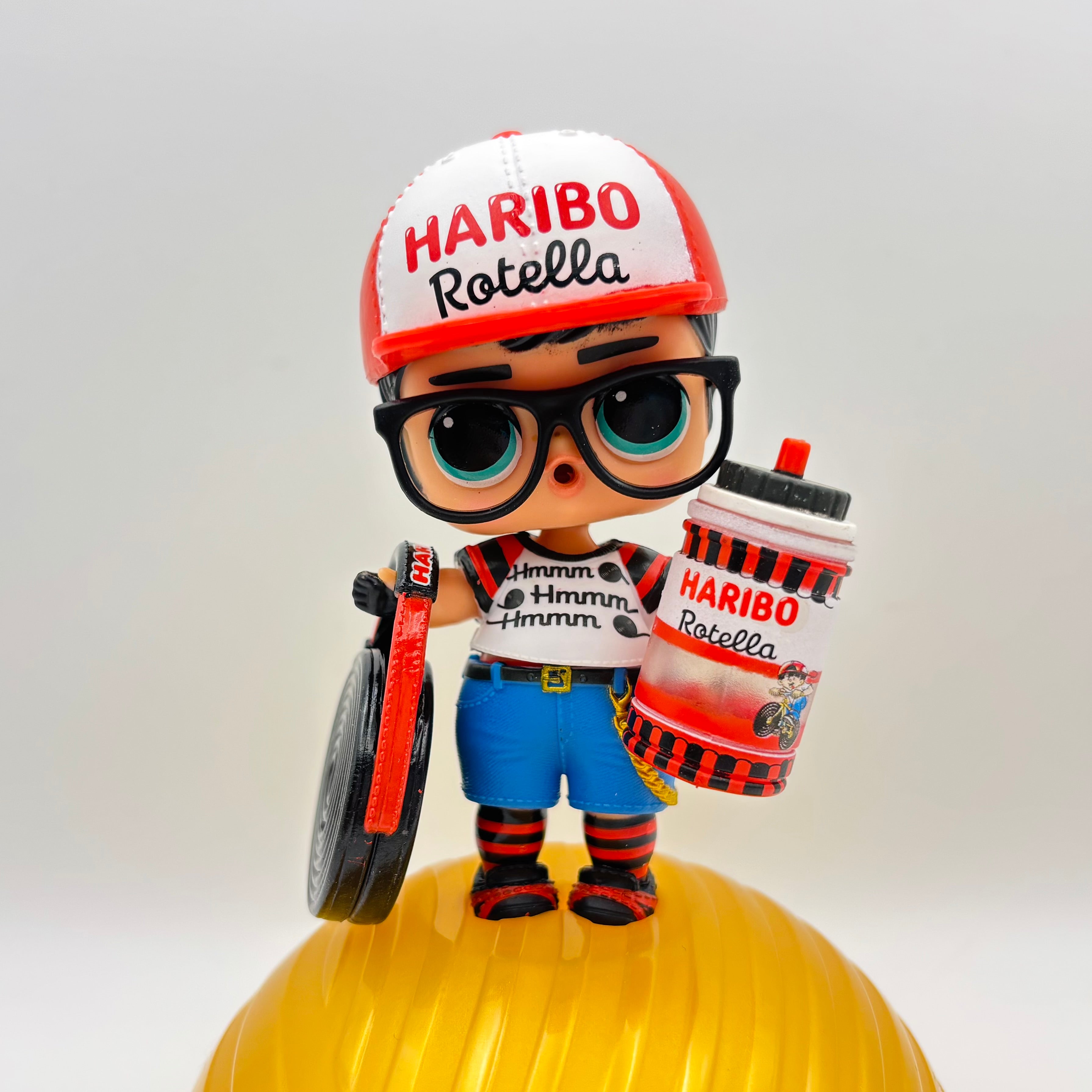 [NEW] L.O.L. Surprise Loves Mini Sweets x HARIBO Ultra Rare Licorice Boy Doll & Accessories